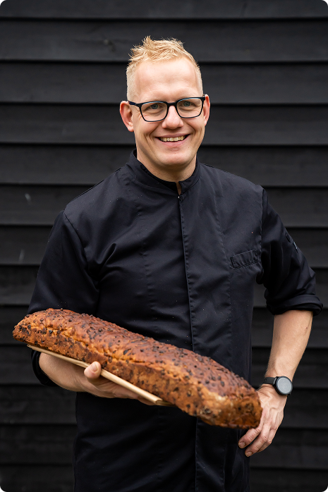 André Schipper met krentenwegge